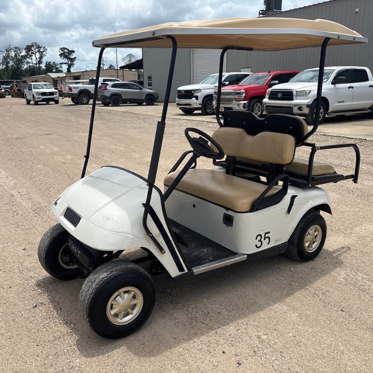 #72 • EZ GO ELECTRIC GOLF CART | NO TITLE