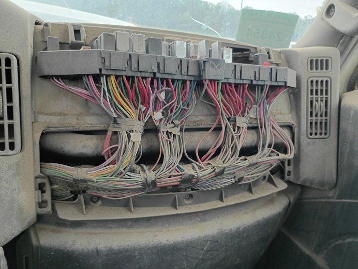 2011-international-workstar-7600-image-40