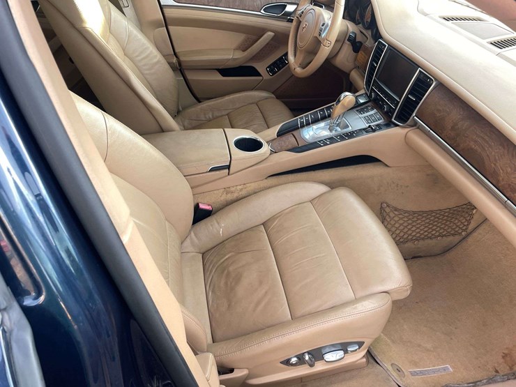 2010-porsche-panamera-s-4-door-sedan-(151,912-miles)-image-18