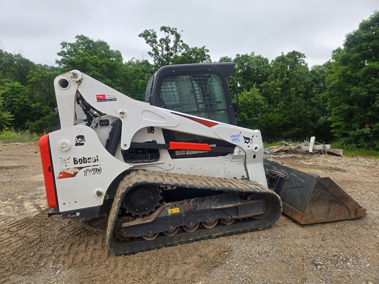 2023-bobcat-t770-image-11