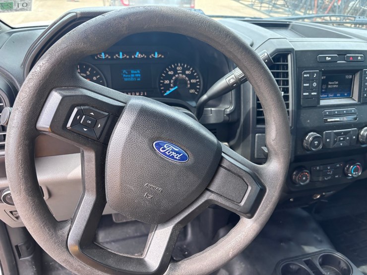 2017-ford-f150-image-10