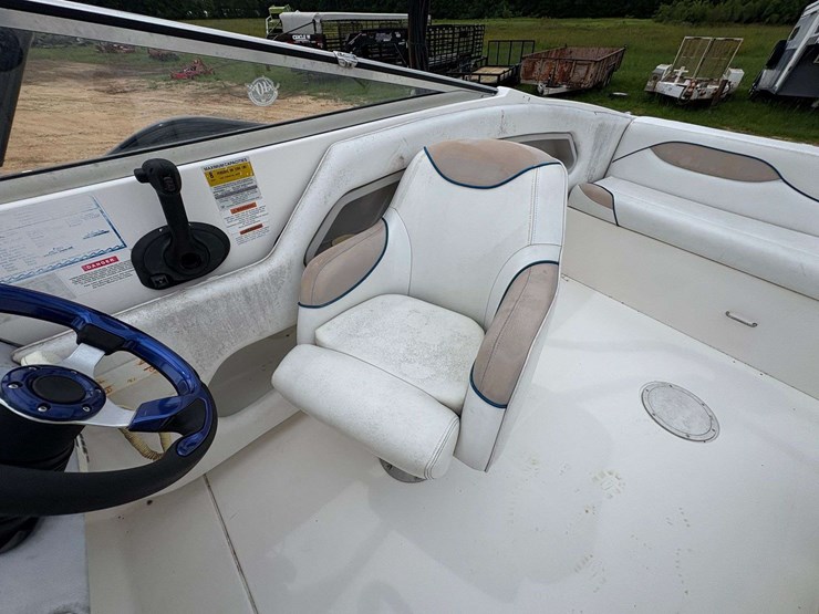 1996-wellcraft-240-eclipse-in-shore-bay-boat-image-24