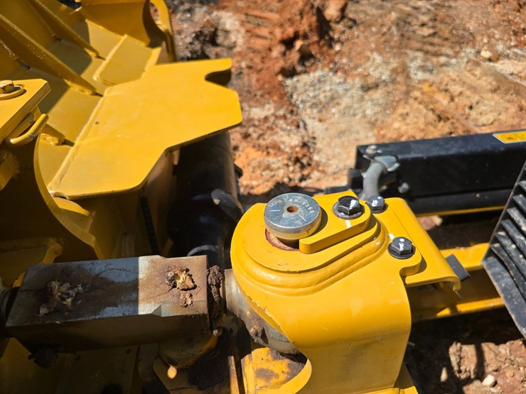 caterpillar-d4-image-29