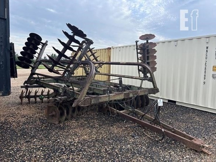 john-deere-20-image-3