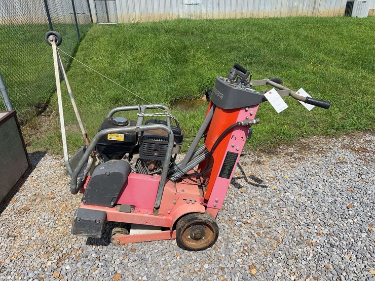 husqvarna-walk-behind-concrete-saw-image-2