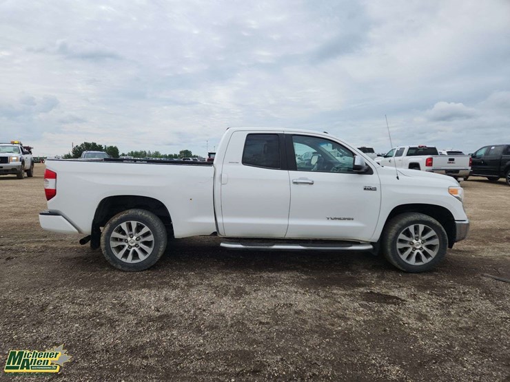 2015-toyota-tundra-image-8