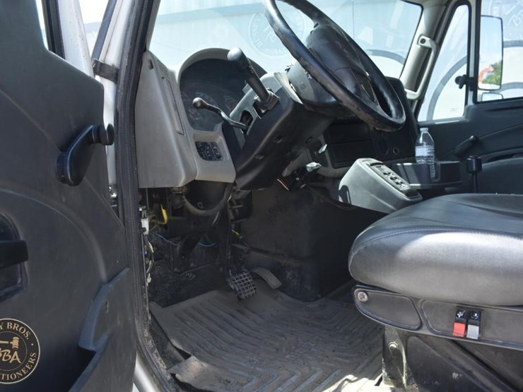 2012-international-durastar-4400-image-51