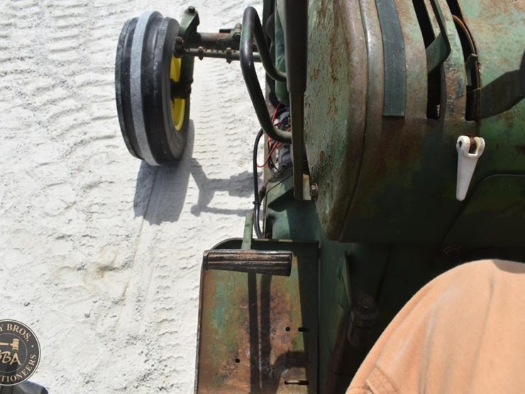 john-deere-3010-image-42