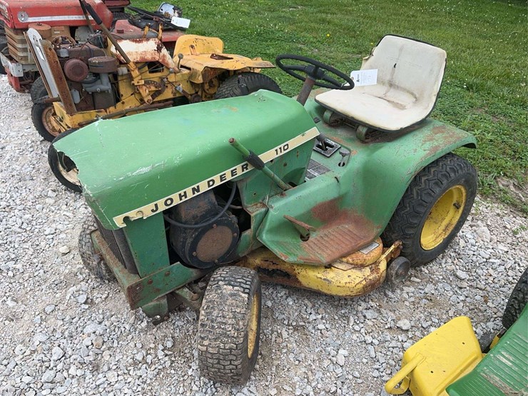 john-deere-110-image-1