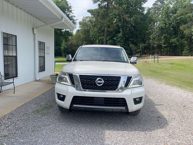 2019-nissan-armada-image-2