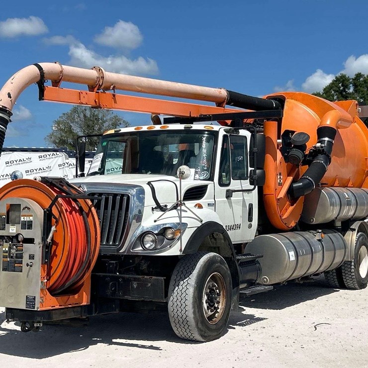 2009 INTERNATIONAL 7400
