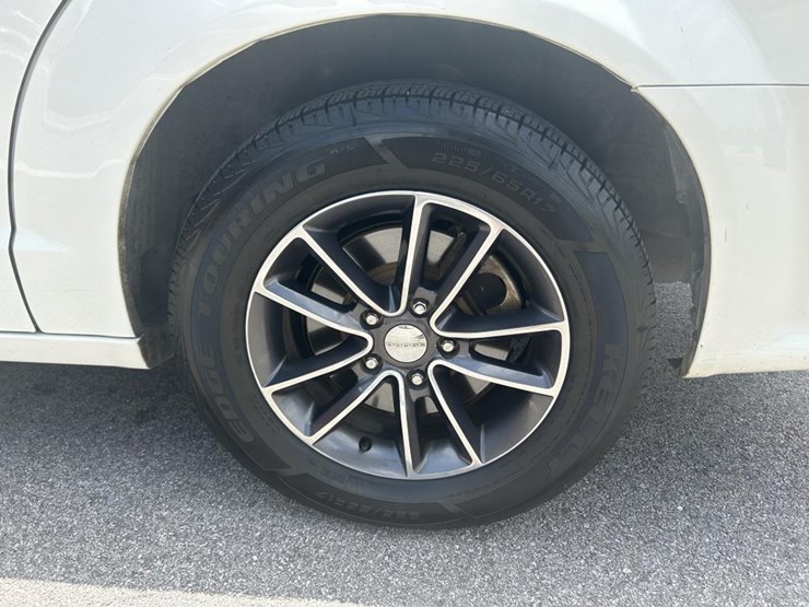 2012-dodge-caravan-image-10