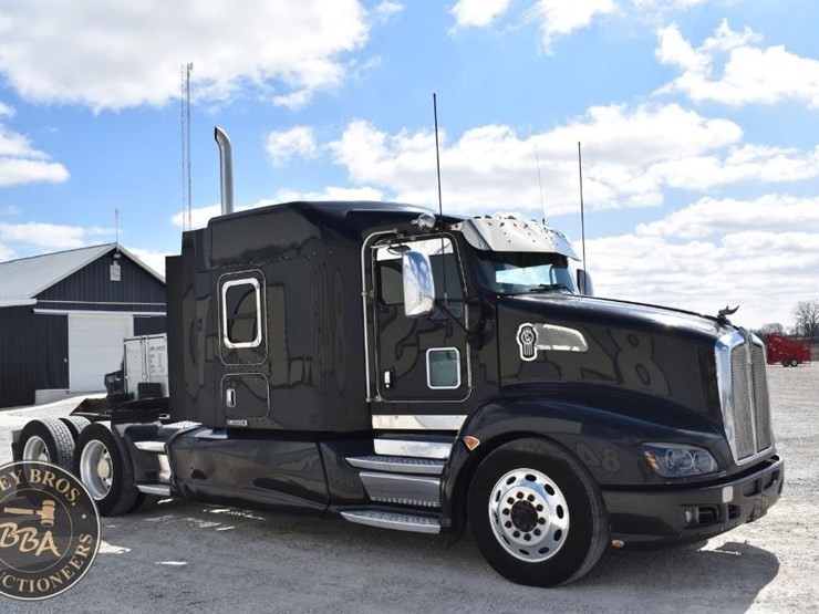 2013-kenworth-t660-image-70