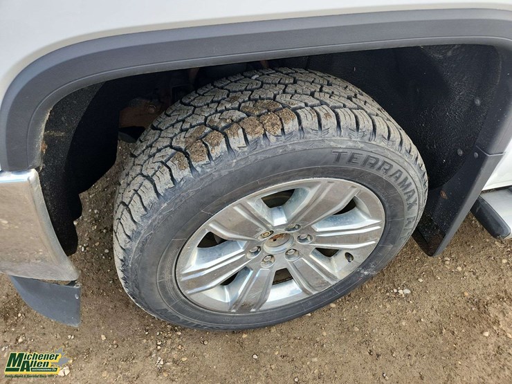 2017-gmc-sierra-1500-image-10
