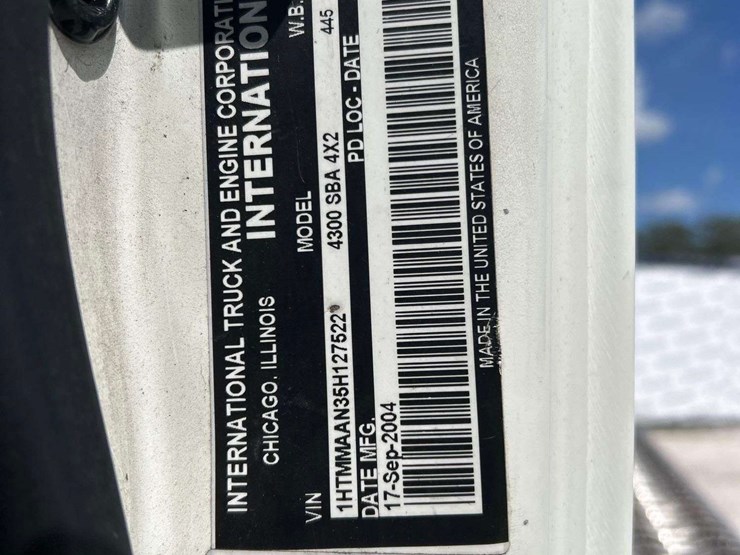 2005-international-durastar-4300-image-5