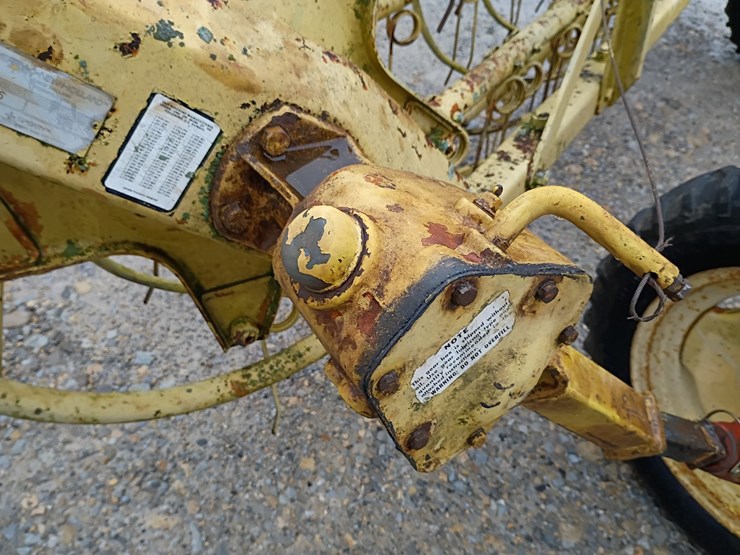 new-holland-256-image-13