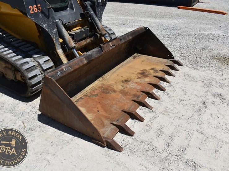 2018-deere-333g-image-22