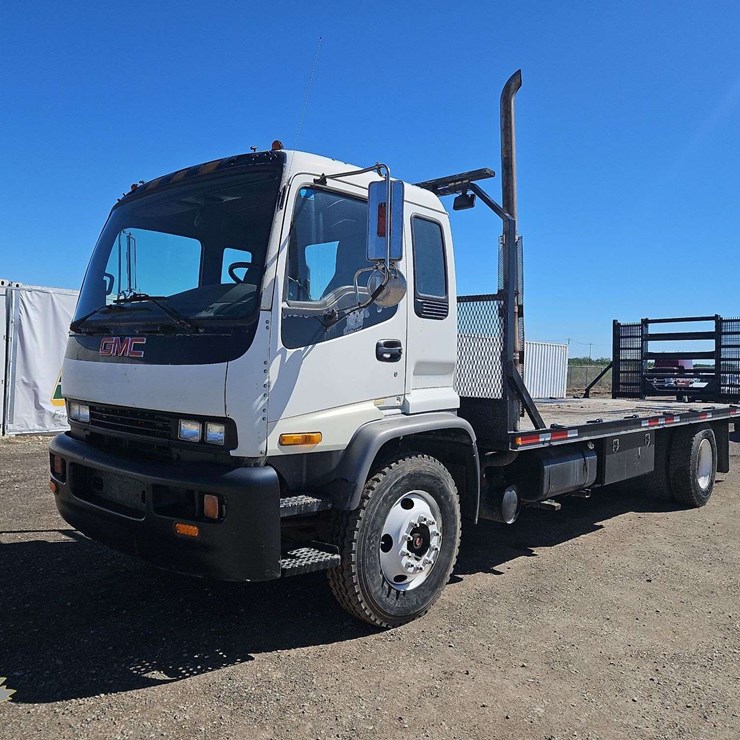 2001 GMC T7500