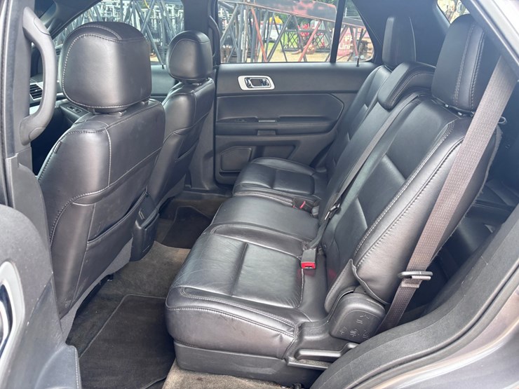 2013-ford-explorer-image-6