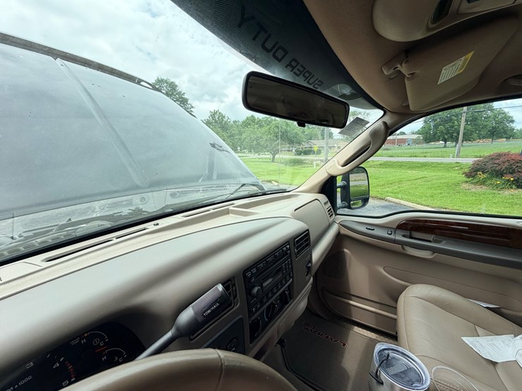 2004-ford-f350-image-38
