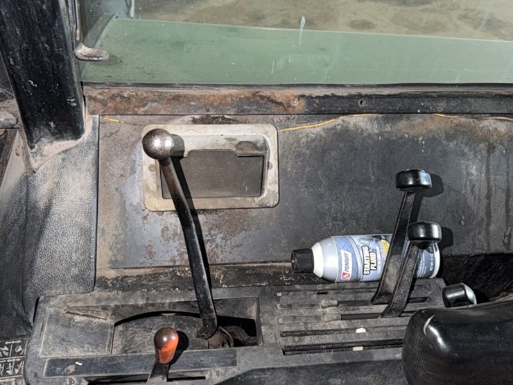 john-deere-725-image-33