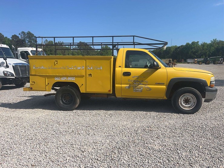 2002-chevrolet-silverado-2500-image-3