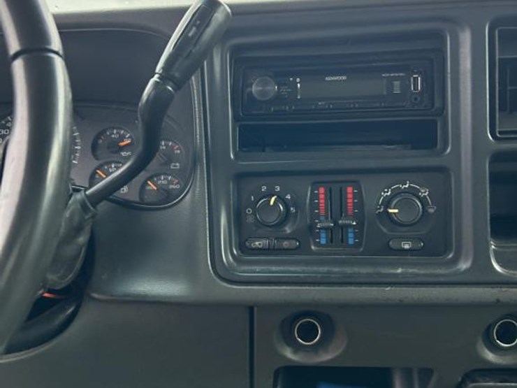 2006-chevrolet-silverado-1500-z71-image-14
