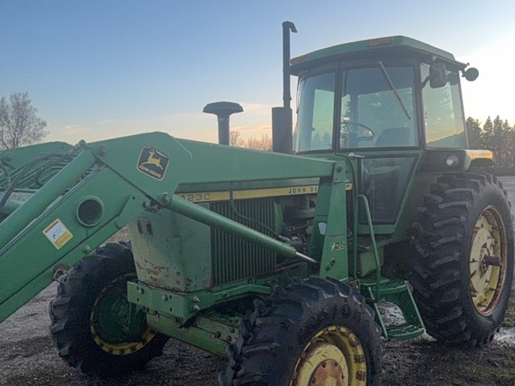 john-deere-725-image-4