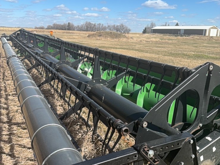 john-deere-635f-image-9