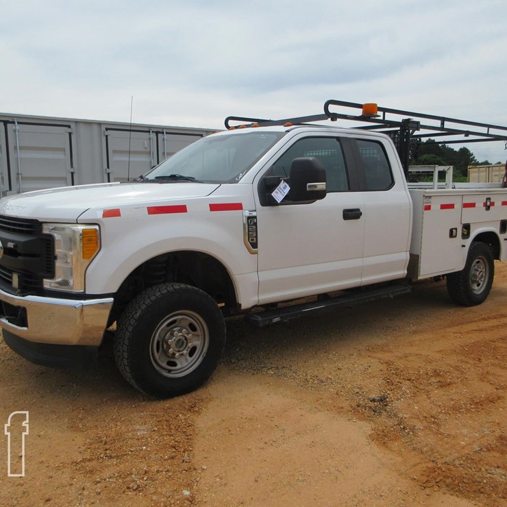 2017 FORD F250 SD XL