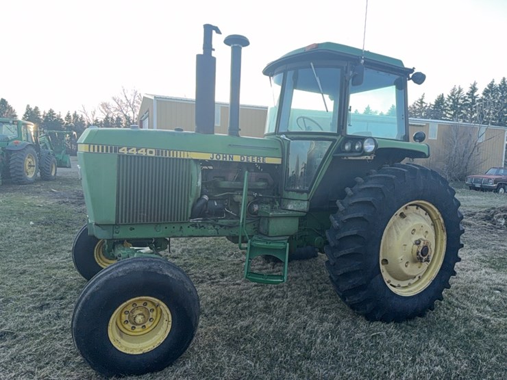 john-deere-4440-image-6