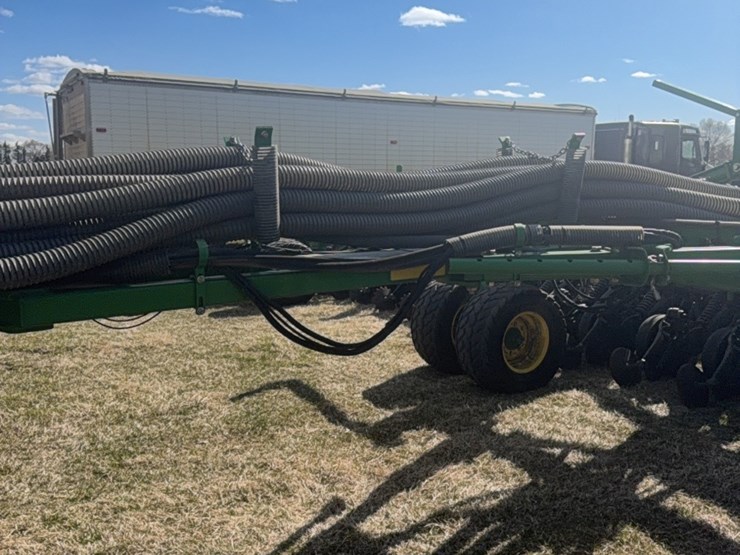 2000-john-deere-1910-image-154