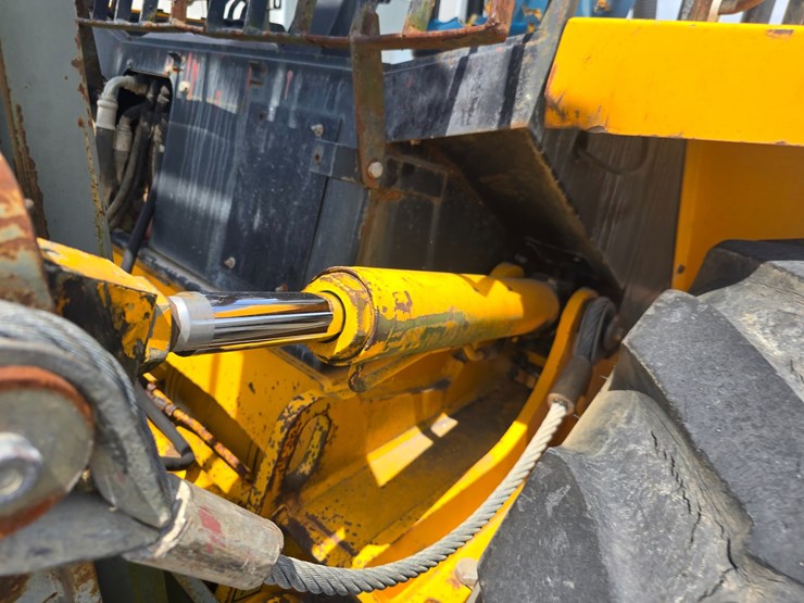 jcb-930-image-25
