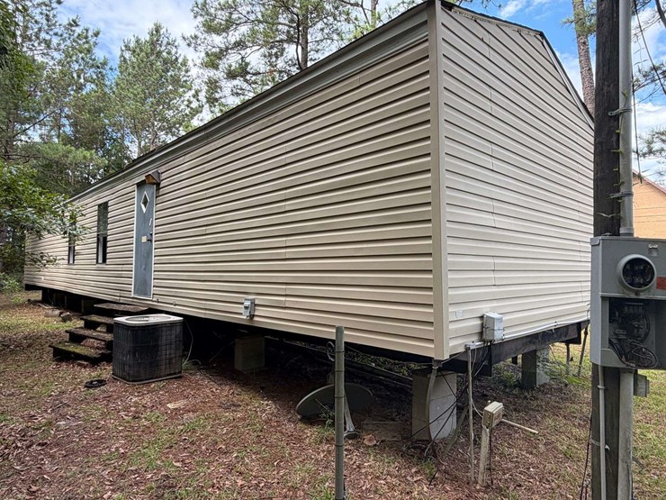 2000-horton-homes-inc.-14x64-2br/2bath-mobile-home-image-3