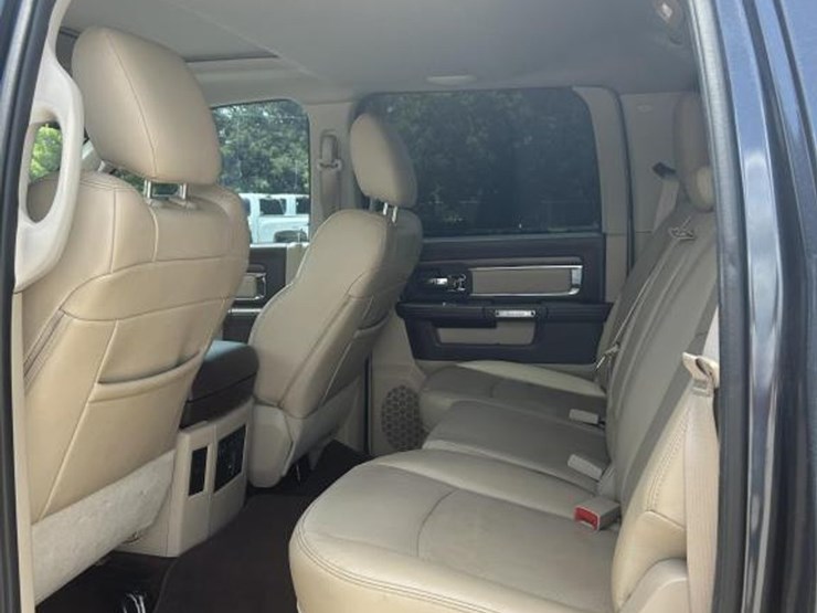 2016-dodge-ram-1500-image-18
