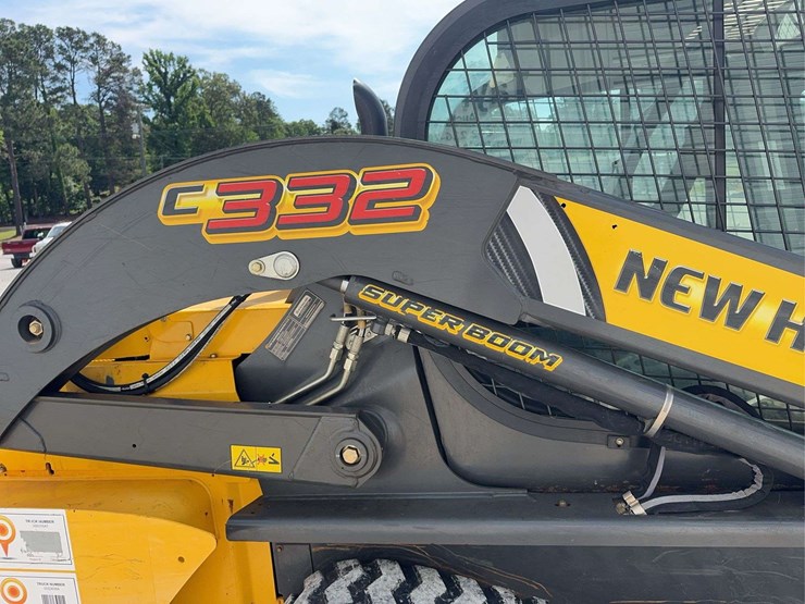 new-holland-c332-image-10