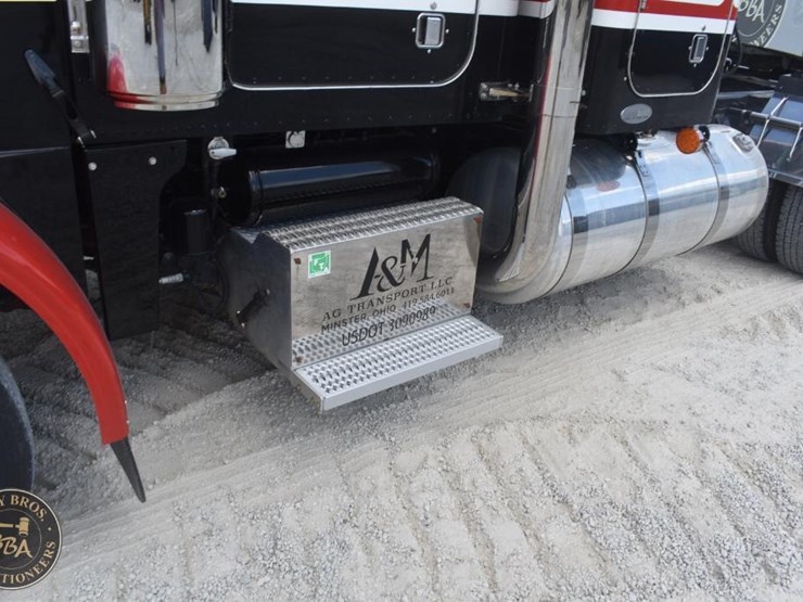 2005-peterbilt-378-image-25