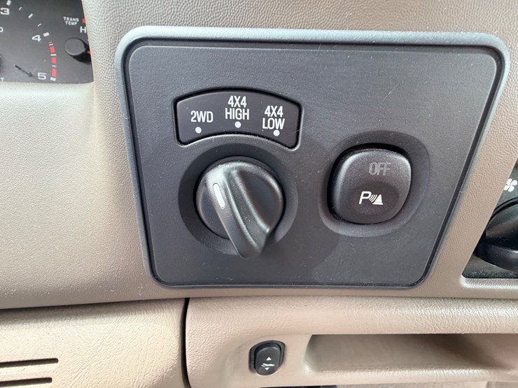 2004-ford-f350-image-44