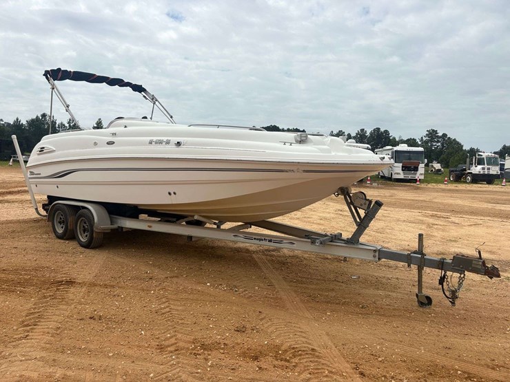 2000-chaparral-sunesta-232-20'-deck-boat-w/-trailer-image-4