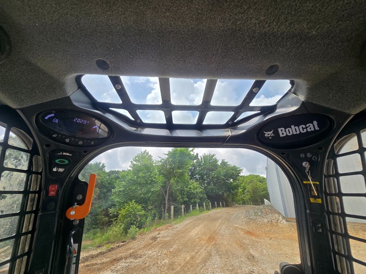 2024-bobcat-t650-image-45