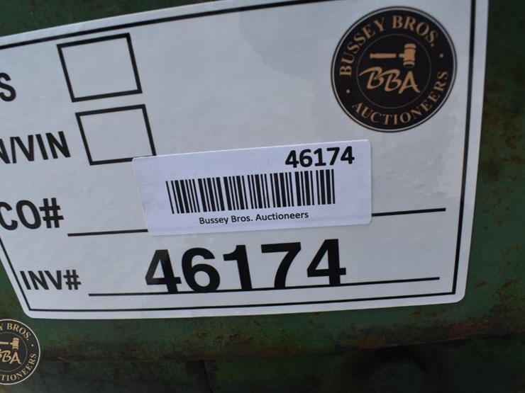 john-deere-3010-image-43