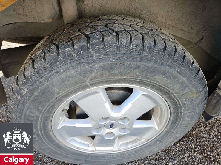 2012-ford-escape-image-11