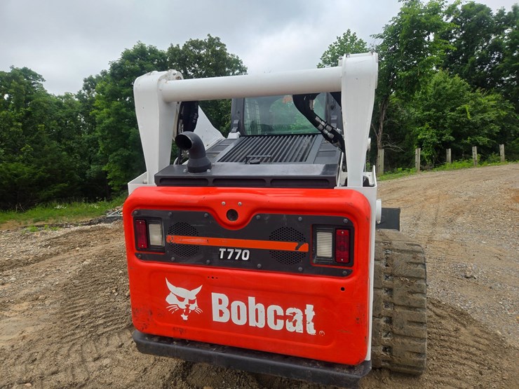 2023-bobcat-t770-image-8