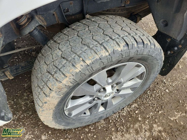 2015-toyota-tundra-image-11