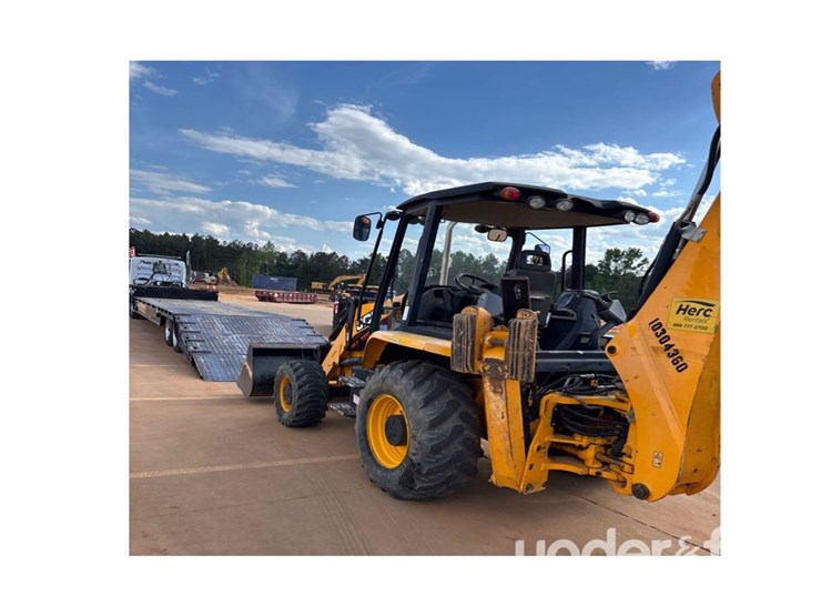 2020-jcb-3cx-image-2