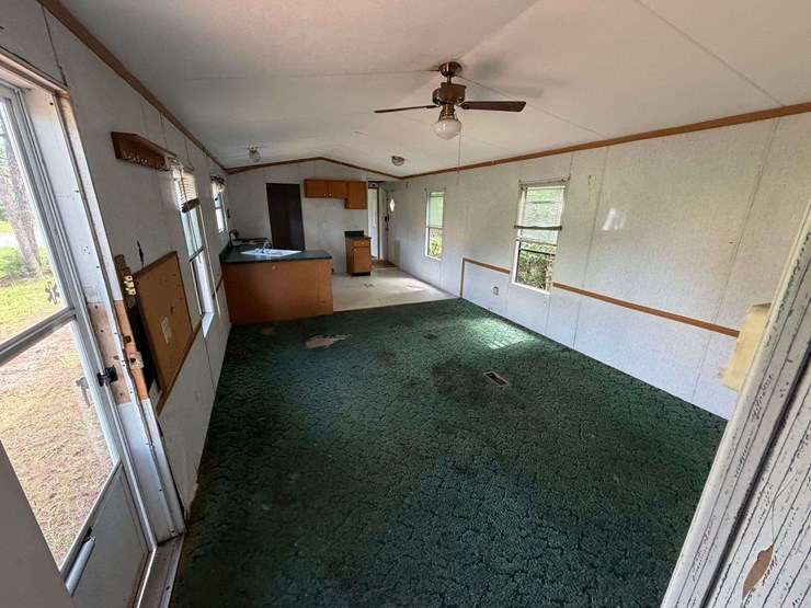 2000-horton-homes-inc.-14x64-2br/2bath-mobile-home-image-18