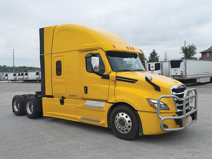 2024-freightliner-cascadia-126-image-1