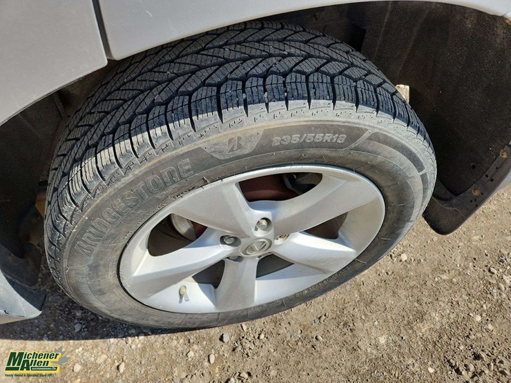 2010-lexus-rx350-image-12