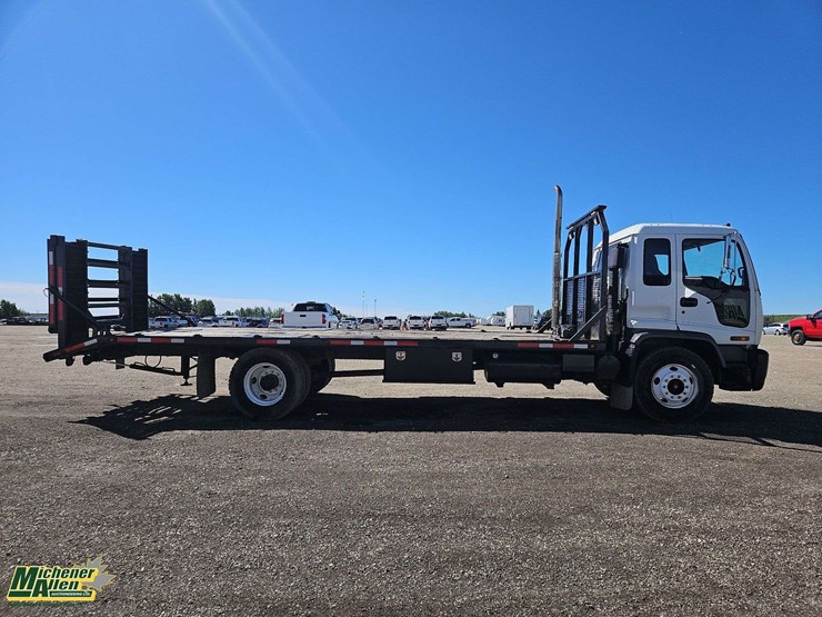 2001-gmc-t7500-image-8
