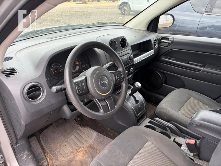 2016-jeep-compass-sport-image-9
